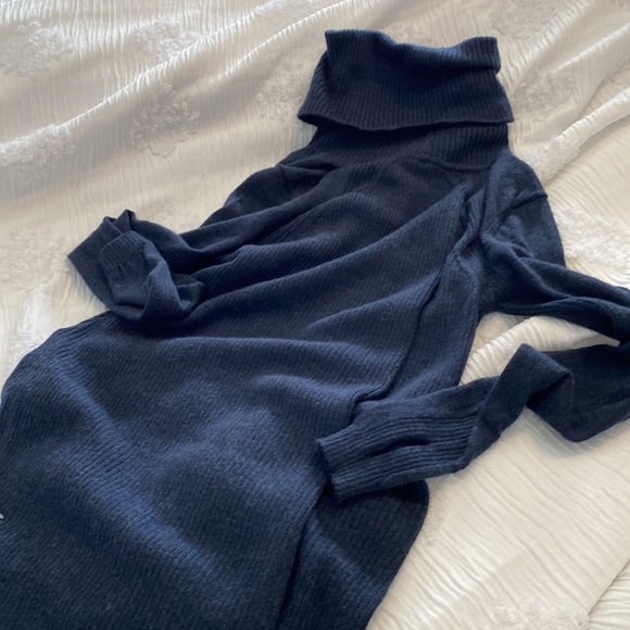 LULULEMON high neck wool pocket sweater size 6 - Picture 7 of 7